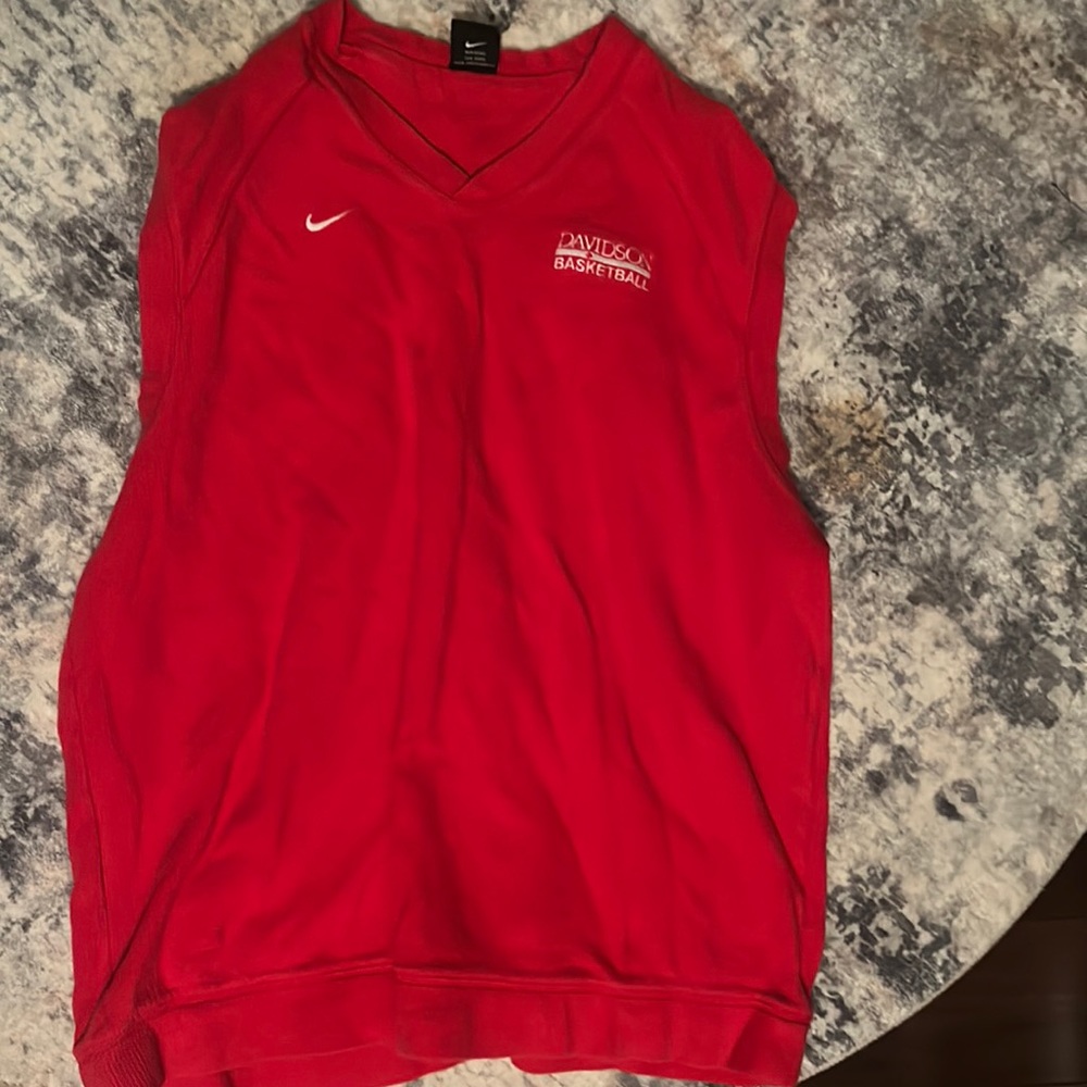 Davidson college sleeveless tee